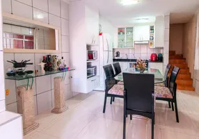 Foto 1 de Sobrado com 2 Quartos à venda, 125m² em Jardim Aclimacao, Santo André