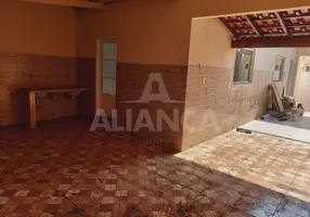 Foto 1 de Casa com 3 Quartos à venda, 140m² em Granada, Uberlândia