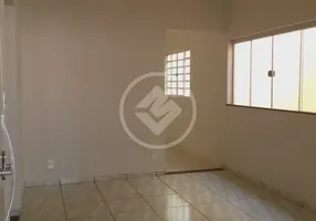 Foto 1 de Casa com 3 Quartos à venda, 140m² em Laranjeiras, Uberlândia