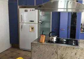 Foto 1 de Casa com 4 Quartos à venda, 350m² em Buraquinho, Lauro de Freitas