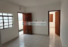 Foto 1 de Casa com 2 Quartos à venda, 60m² em Jardim Seckler, São Paulo