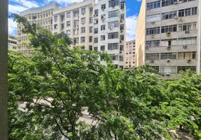 Foto 1 de Apartamento com 2 Quartos à venda, 70m² em Copacabana, Rio de Janeiro