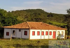 Foto 1 de Fazenda/Sítio com 5 Quartos à venda, 6m² em Zona Rural, Pirenópolis