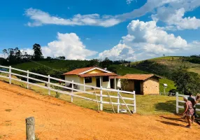Foto 1 de Fazenda/Sítio com 3 Quartos à venda, 15000m² em Zona Rural, Piedade dos Gerais