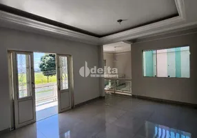 Foto 1 de Casa com 5 Quartos à venda, 270m² em Planalto, Uberlândia