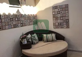 Foto 1 de Casa com 3 Quartos à venda, 149m² em Granada, Uberlândia