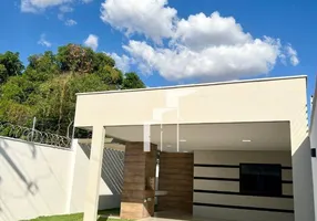 Foto 1 de Casa com 3 Quartos à venda, 110m² em Parque Uniao, Timon