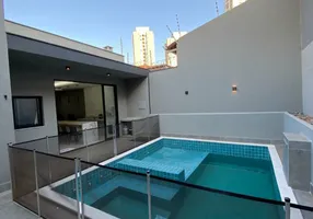 Foto 1 de Casa com 4 Quartos à venda, 251m² em Jardim Atlântico, Goiânia