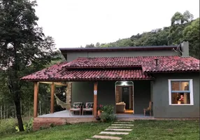 Foto 1 de Fazenda/Sítio com 2 Quartos à venda, 180m² em Linha Temeraria, Nova Petrópolis