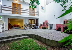 Foto 1 de Sobrado com 4 Quartos à venda, 323m² em Vila Sao Pedro, São Paulo