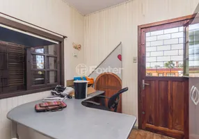 Foto 1 de Casa com 3 Quartos à venda, 325m² em Jardim Itú Sabará, Porto Alegre