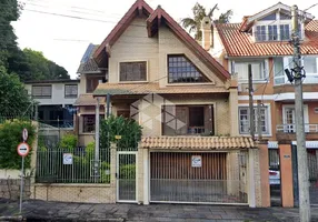 Foto 1 de Casa com 3 Quartos à venda, 283m² em Vila Conceição, Porto Alegre
