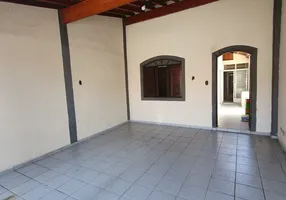 Foto 1 de Casa com 2 Quartos para alugar, 100m² em Parque Brasil, Jacareí