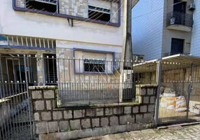 Foto 1 de Casa de Condomínio com 5 Quartos à venda, 225m² em Aparecida, Santos