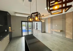 Foto 1 de Casa com 3 Quartos à venda, 250m² em Residencial Interlagos, Rio Verde