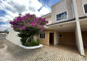 Foto 1 de Casa de Condomínio com 3 Quartos à venda, 149m² em Ronda, Ponta Grossa