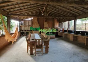 Foto 1 de Sobrado com 7 Quartos à venda, 480m² em Centro, Pindamonhangaba