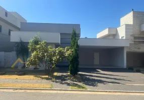 Foto 1 de Casa de Condomínio com 4 Quartos à venda, 470m² em Vila Jardim Vitória, Goiânia