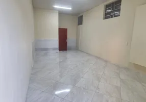 Foto 1 de Ponto Comercial para alugar, 27m² em Penha, Rio de Janeiro