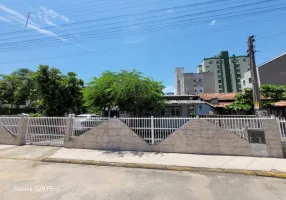 Foto 1 de Casa com 2 Quartos à venda, 175m² em Centro, Navegantes