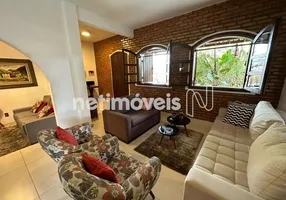 Foto 1 de Casa com 4 Quartos à venda, 231m² em Glória, Belo Horizonte