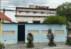 Foto 1 de Casa com 2 Quartos à venda, 67m² em Centro, Nilópolis
