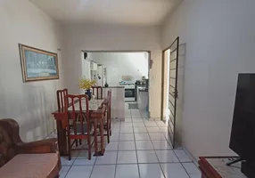 Foto 1 de Casa com 2 Quartos à venda, 71m² em Daniel Fonseca, Uberlândia