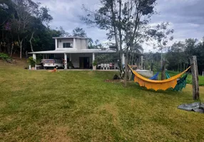 Foto 1 de Fazenda/Sítio com 3 Quartos à venda, 180m² em Chácara Itamarati, Caçapava