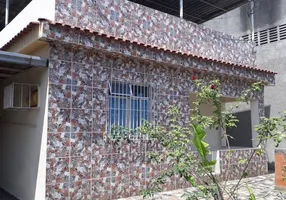 Foto 1 de Casa com 3 Quartos à venda, 120m² em Vila Maria Helena, Duque de Caxias