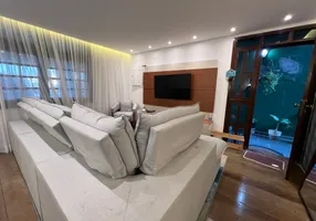 Foto 1 de Casa com 5 Quartos para alugar, 280m² em Jardim Roberto, Taboão da Serra