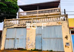 Foto 1 de Sobrado com 6 Quartos à venda, 300m² em São Bernardo, Campinas