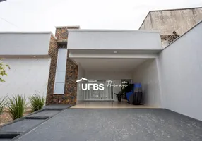 Foto 1 de Casa com 4 Quartos à venda, 230m² em Residencial Flamingo, Goiânia