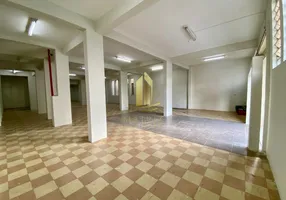 Foto 1 de Galpão/Depósito/Armazém à venda, 376m² em Vila Champagnat, Franca