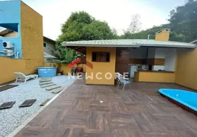 Foto 1 de Casa com 3 Quartos à venda, 230m² em Morrinhos, Bombinhas