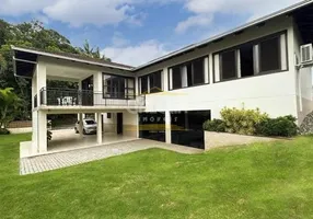 Foto 1 de Casa com 4 Quartos à venda, 327m² em Iririú, Joinville