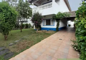 Foto 1 de Casa com 4 Quartos à venda, 271m² em Novo Portinho, Cabo Frio
