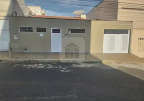 Foto 1 de Casa com 3 Quartos à venda, 257m² em Santa Mônica, Uberlândia