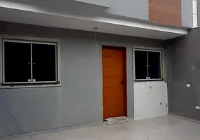 Foto 1 de Sobrado com 2 Quartos à venda, 64m² em Vila Pires, Santo André