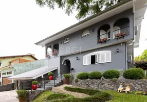 Foto 1 de Casa com 3 Quartos à venda, 263m² em Teresópolis, Porto Alegre