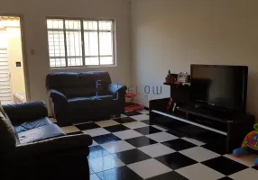 Foto 1 de Casa com 2 Quartos à venda, 115m² em Cupecê, São Paulo