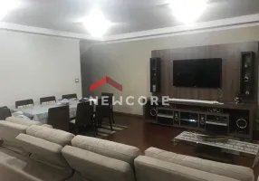 Foto 1 de Sobrado com 4 Quartos à venda, 280m² em Vila Irmãos Arnoni, São Paulo