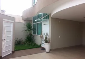 Foto 1 de Sobrado com 3 Quartos à venda, 220m² em Jardim Souza Queiroz, Santa Bárbara D'Oeste