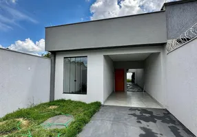 Foto 1 de Casa com 2 Quartos à venda, 69m² em Mangabeira, Feira de Santana