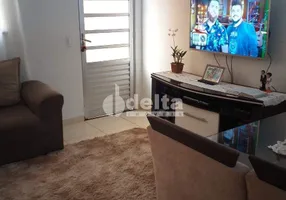 Foto 1 de Apartamento com 2 Quartos à venda, 44m² em Mansorur, Uberlândia