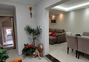 Foto 1 de Casa com 2 Quartos à venda, 172m² em Parque Jacatuba, Santo André