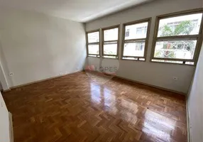 Foto 1 de Apartamento com 3 Quartos à venda, 105m² em Lagoa, Rio de Janeiro