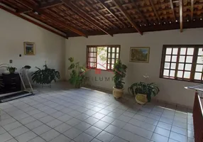 Foto 1 de Casa com 3 Quartos à venda, 240m² em Jardim Santa Barbara, São Paulo