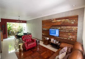 Foto 1 de Casa de Condomínio com 4 Quartos à venda, 152m² em Santo Amaro, São Paulo