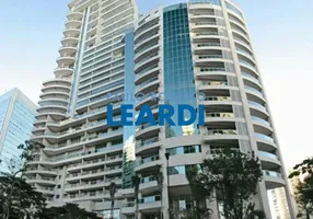 Foto 1 de Apartamento com 3 Quartos para alugar, 200m² em Consolação, São Paulo