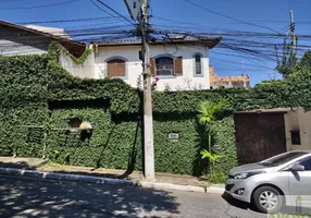 Foto 1 de Sobrado com 4 Quartos para venda ou aluguel, 320m² em Capão Redondo, São Paulo